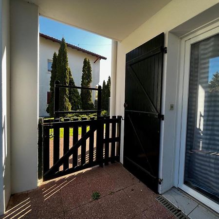 Bel Appartement T3 Avec Jardin, Piscine Et Parking, Proche Plage A Hendaye - Fr-1-239-739 ภายนอก รูปภาพ