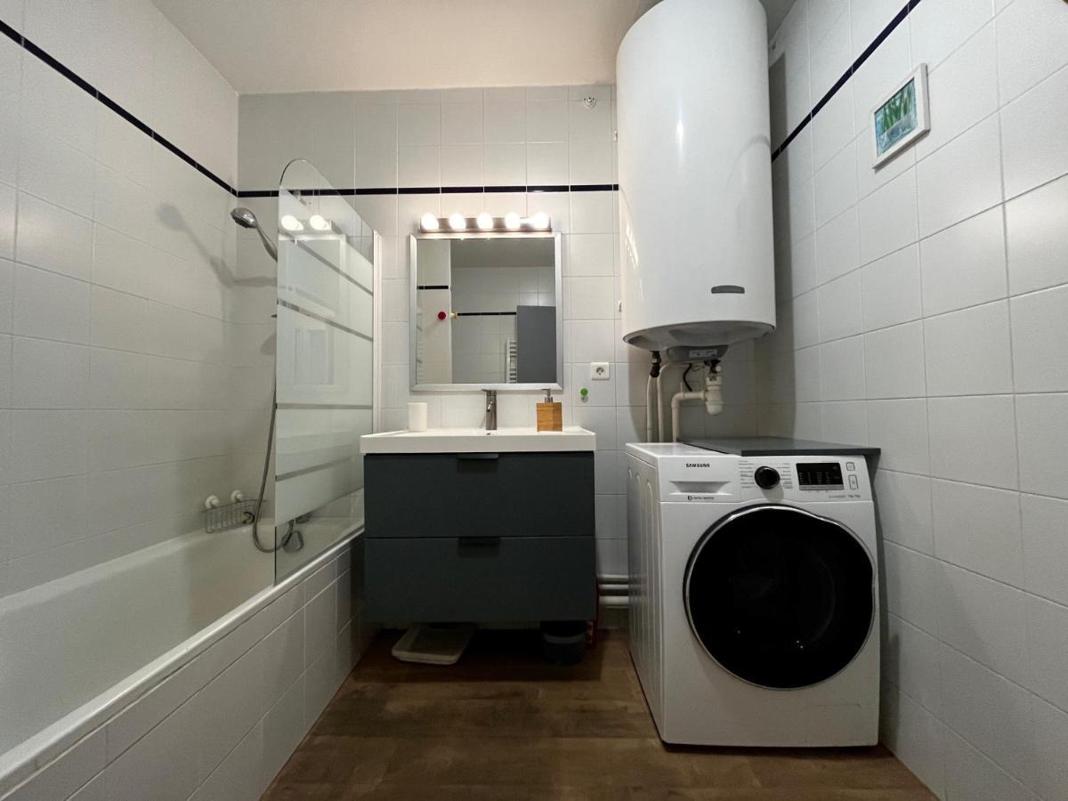 Bel Appartement T3 Avec Jardin, Piscine Et Parking, Proche Plage A Hendaye - Fr-1-239-739 ภายนอก รูปภาพ