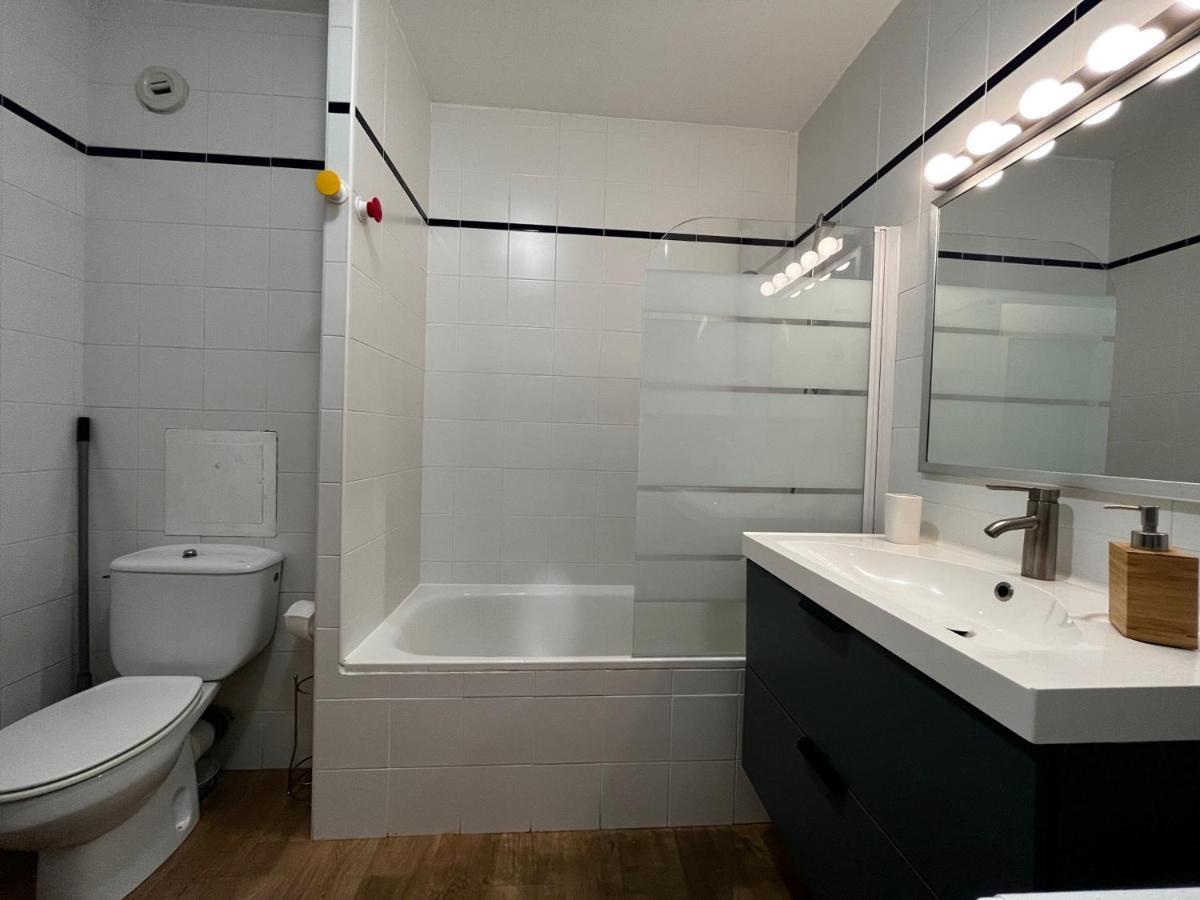 Bel Appartement T3 Avec Jardin, Piscine Et Parking, Proche Plage A Hendaye - Fr-1-239-739 ภายนอก รูปภาพ